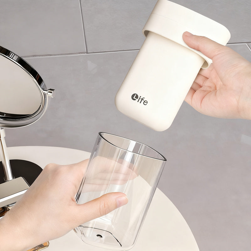 Portable dental care set with rinsing cup