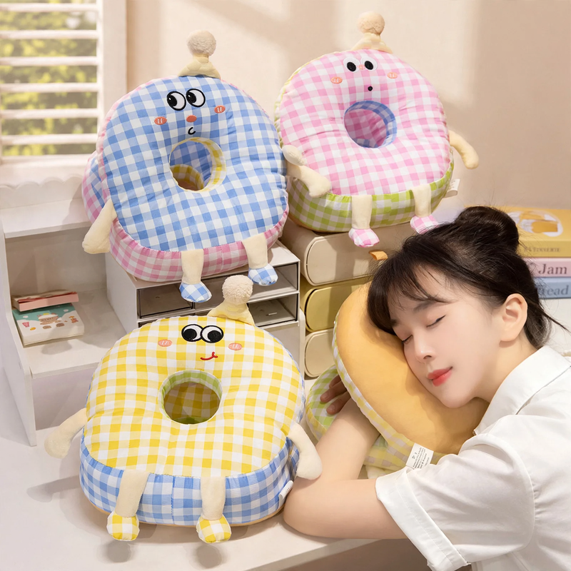 Round nap pillow made of bubble fabric