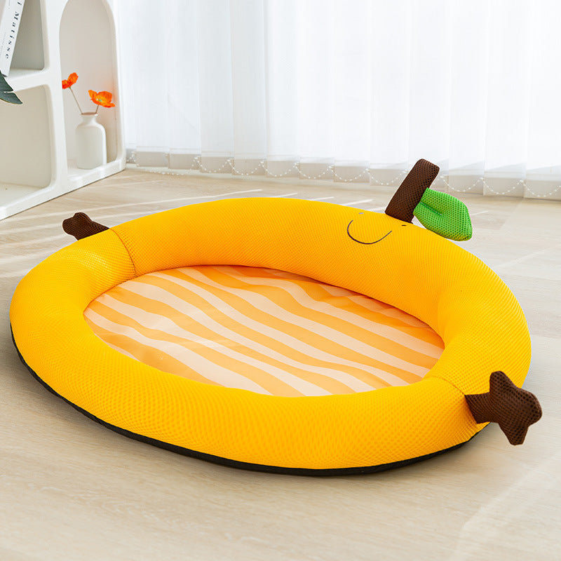 Breathable pet mat with backrest