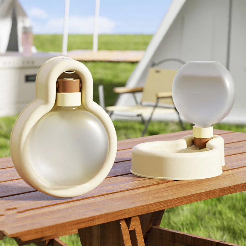 Portable drinking bottle for pets