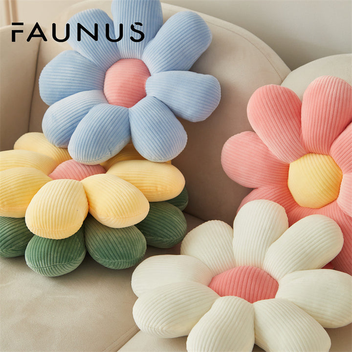 Cushion with floral pattern made of polyester