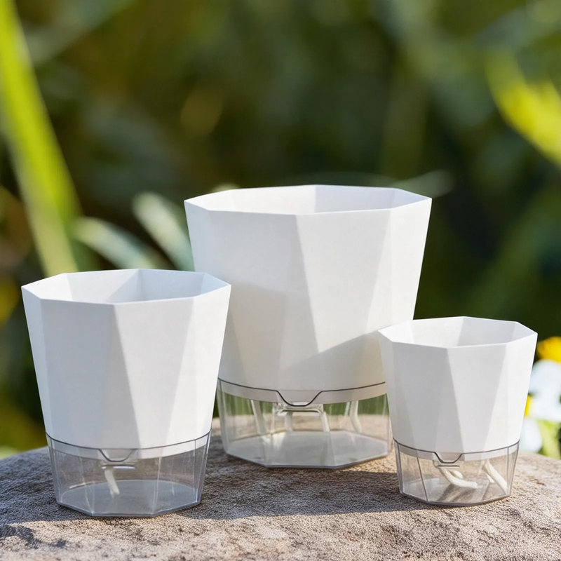Self-watering flower pot, plastic