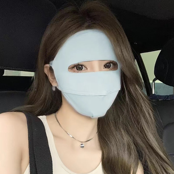 Facemask with UV protection and wind protection