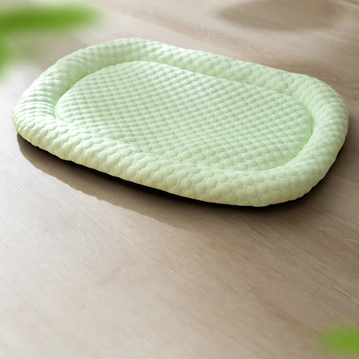 Breathable pet bed made of polyester