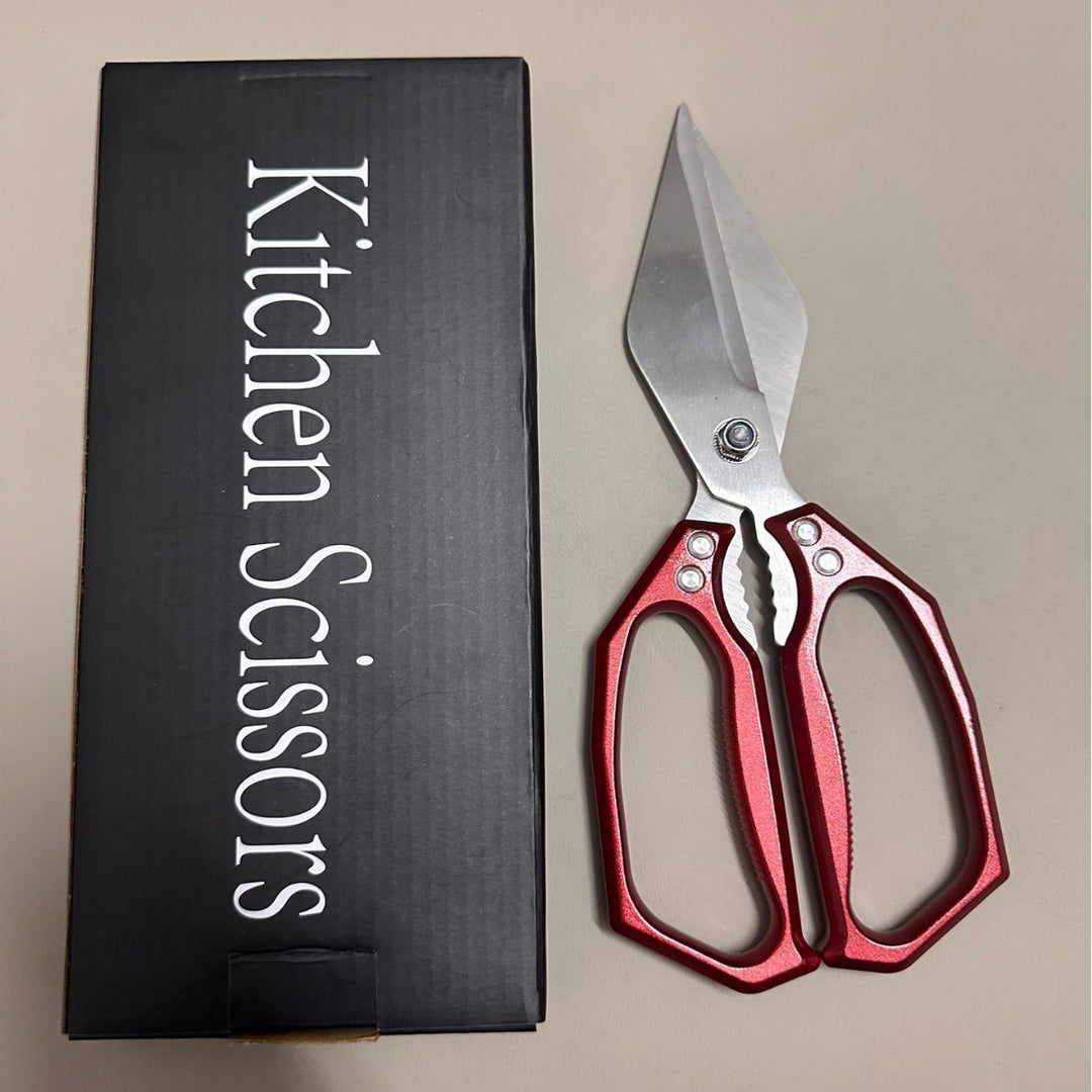 Kitchen scissors made of stainless steel