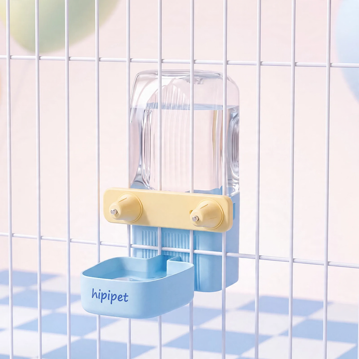 Hanging water and feeding bowls for pets