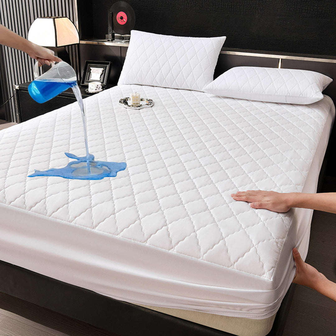 Waterproof fitted sheet with padding