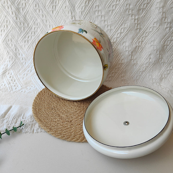 Enamel storage container, oval, 2.4 L, Northern Europe style