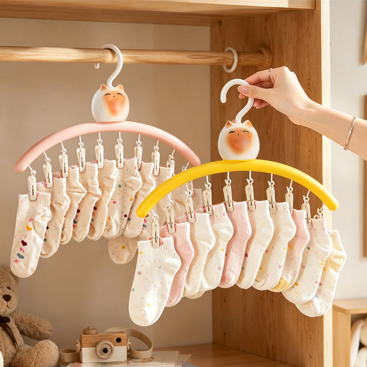 Laundry rack with clips, cat design