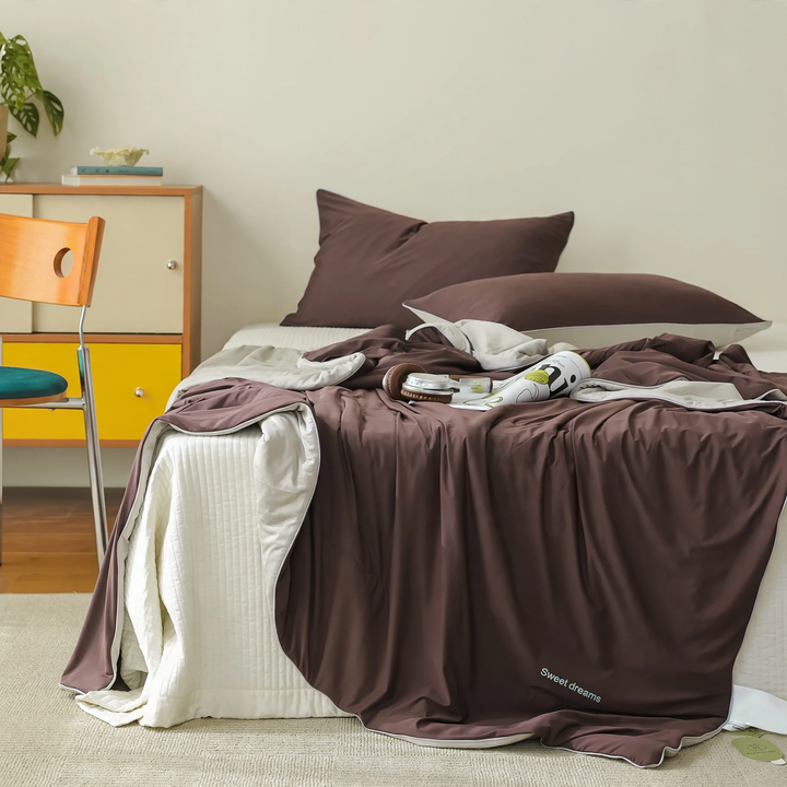 Light summer blanket, machine washable