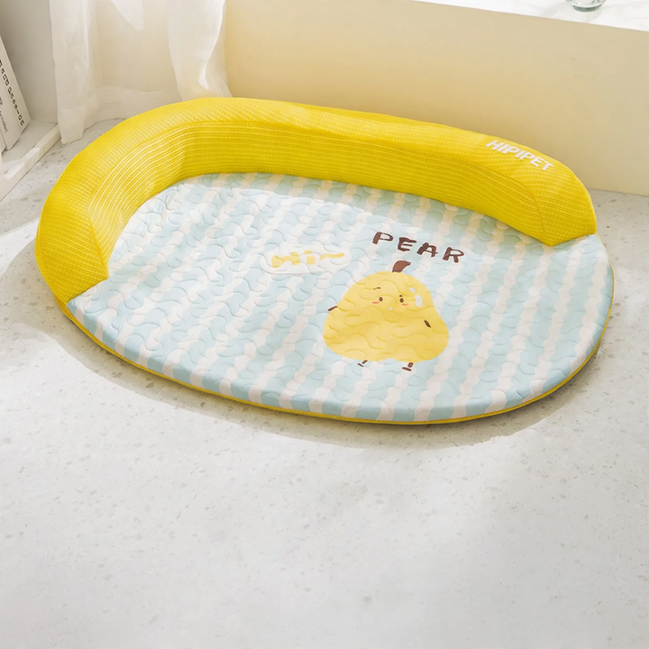 Breathable pet mat with border