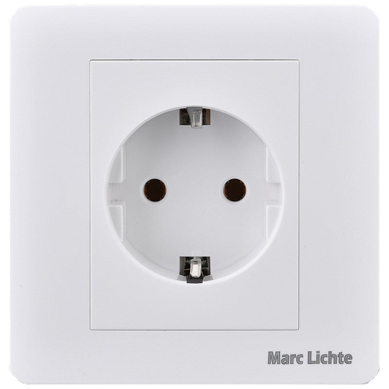 European flush-mounted socket 16 A