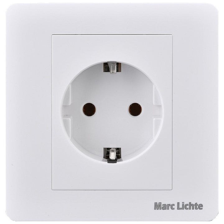 European flush-mounted socket 16 A