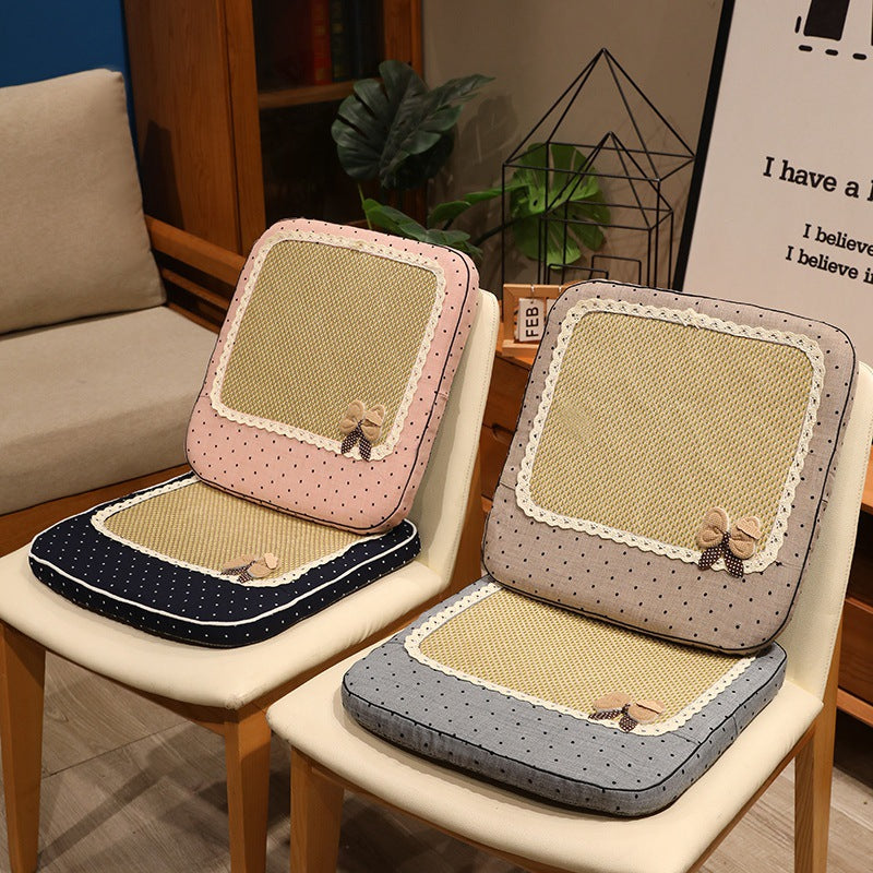 Summer seat cushion made of bamboo with lumbar support