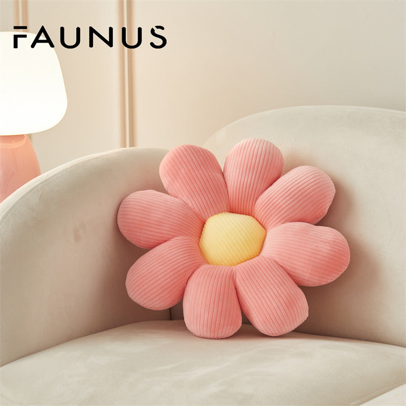 Cushion with floral pattern made of polyester