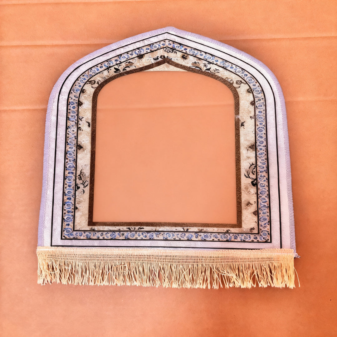 Prayer mat with geometric pattern