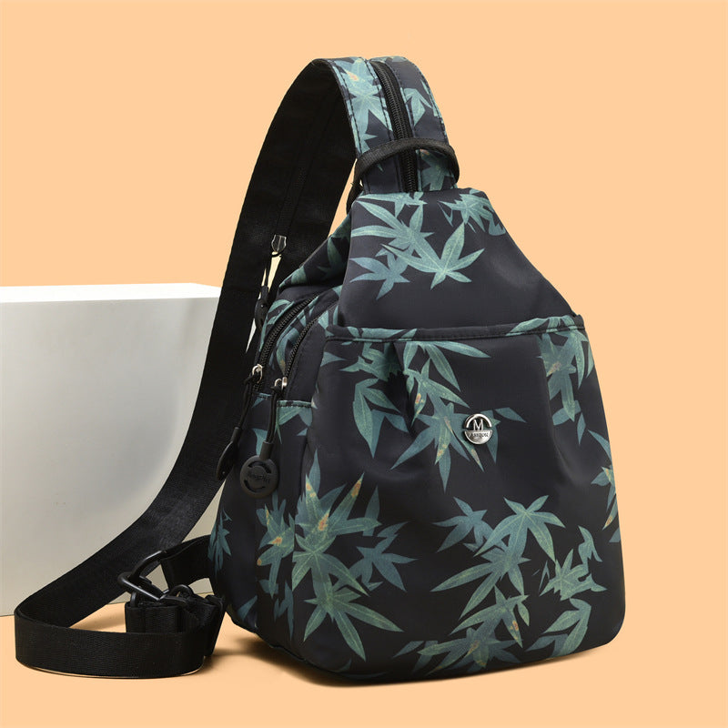 Compact backpack made of Oxford fabric, versatile use