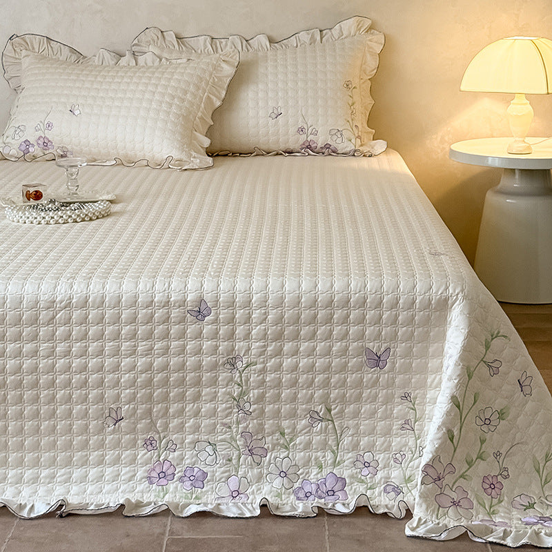 Cotton quilt with embroidery, three pieces