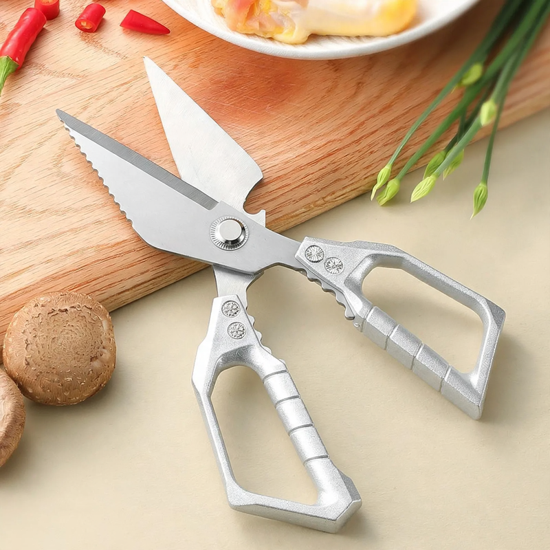 Kitchen scissors made of stainless steel