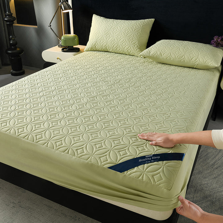 Waterproof fitted sheet with padding