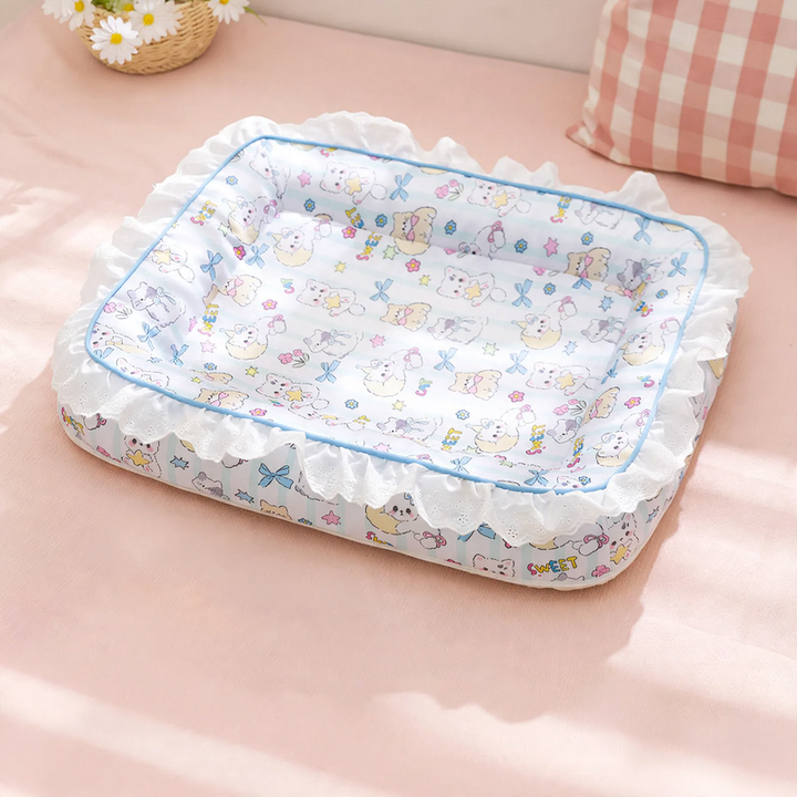 Washable pet lounger, year-round