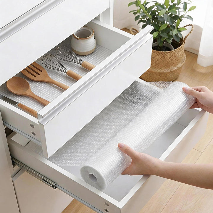 Drawer mat with knobs, self-adhesive