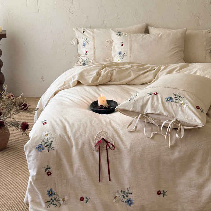 Cotton-linen bedding with embroidery, 20% linen