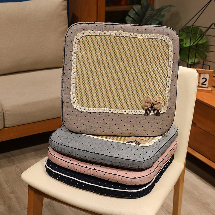 Summer seat cushion made of bamboo with lumbar support