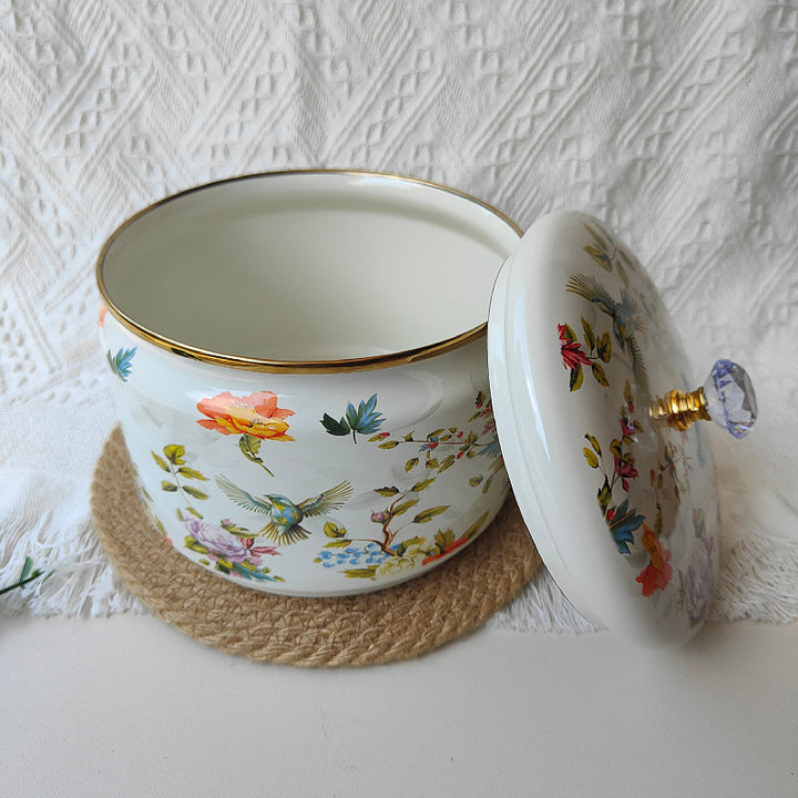 Enamel storage container, oval, 2.4 L, Northern Europe style