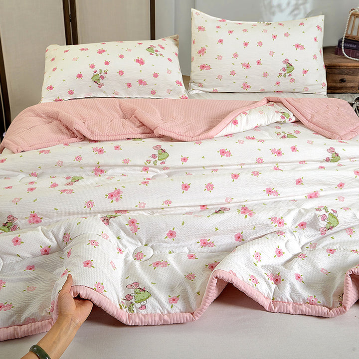 Polyester quilt, machine washable
