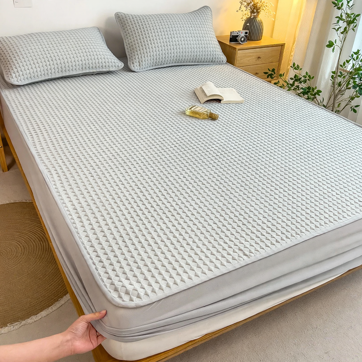 Cooling mat made of ice silk fabric, machine washable