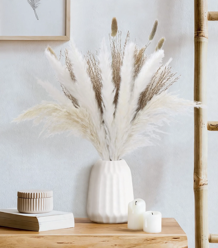 Dried flower bouquet, pampas and natural materials