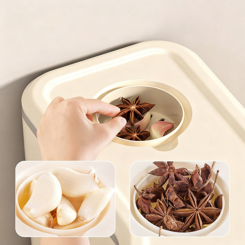 Plastic storage container with seal, 4–5 L