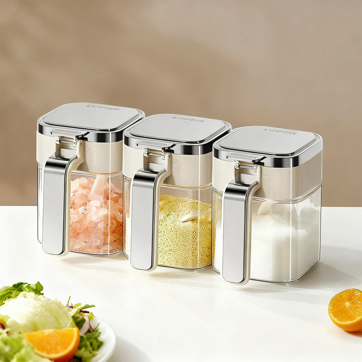 Spice box made of glass with a tight closure