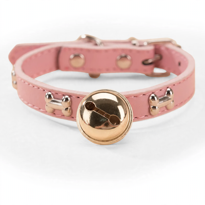 Adjustable pet collar with bell