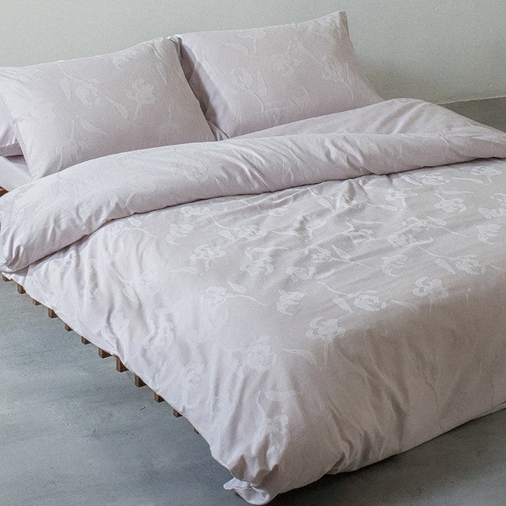 Cotton bedding set with jacquard pattern