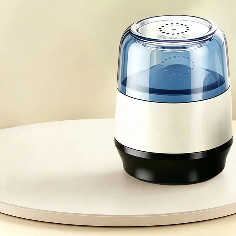 Rechargeable lint remover with suction function