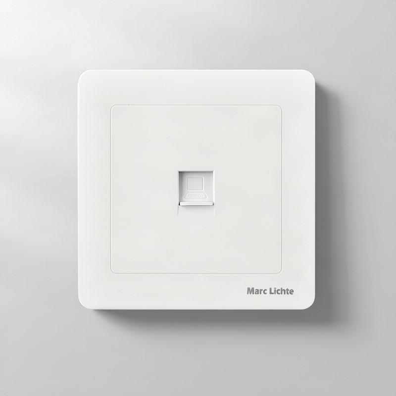 European flush-mounted socket 16 A