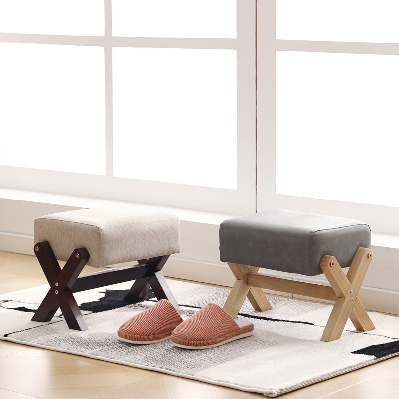 Children's footstool made of rubber wood, square