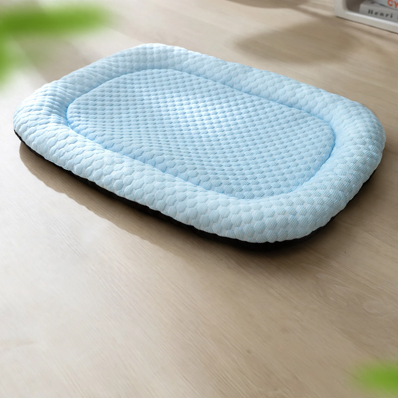 Breathable pet bed made of polyester