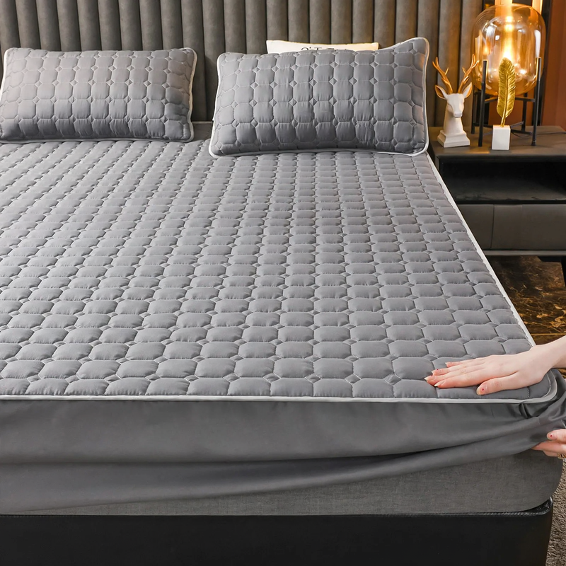 Fitted sheet, synthetic, padded