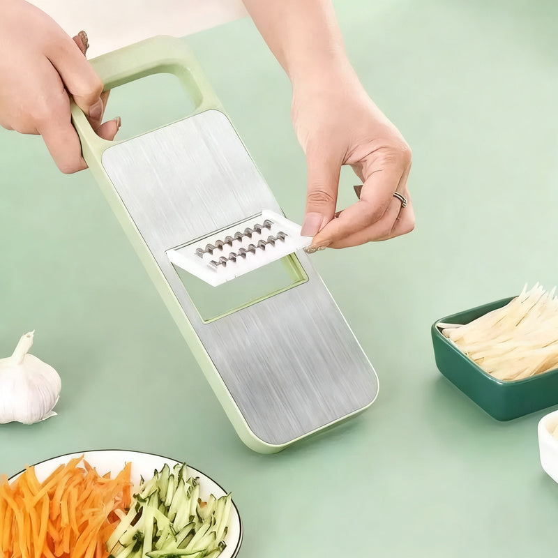 Spiral cutter for vegetables and fruits