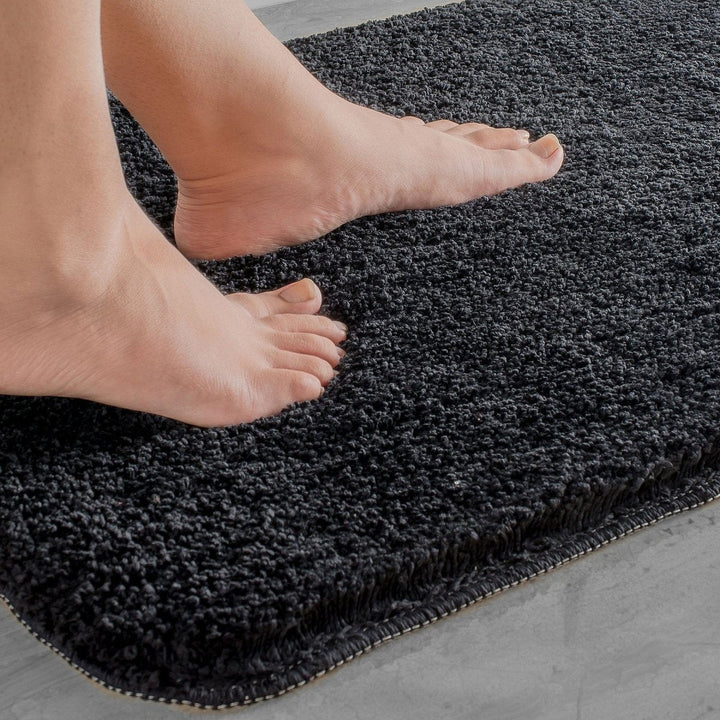 Stornfield | Luxura UltraSoft Bath Mat | Super-absorbent microfiber bathroom rug with anti-slip backing