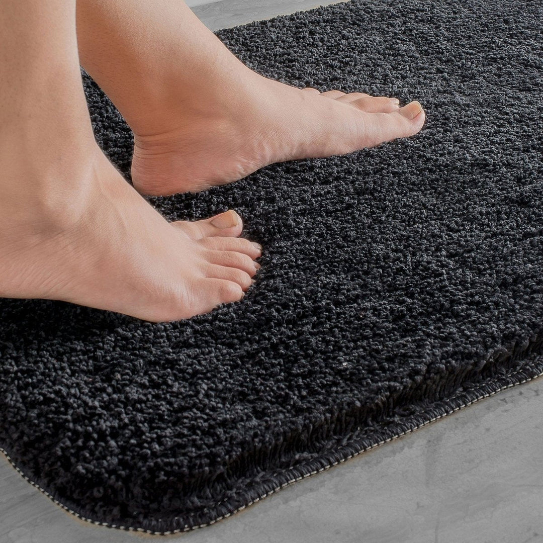 Stornfield | Luxura UltraSoft Bath Mat | Super-absorbent microfiber bathroom rug with anti-slip backing