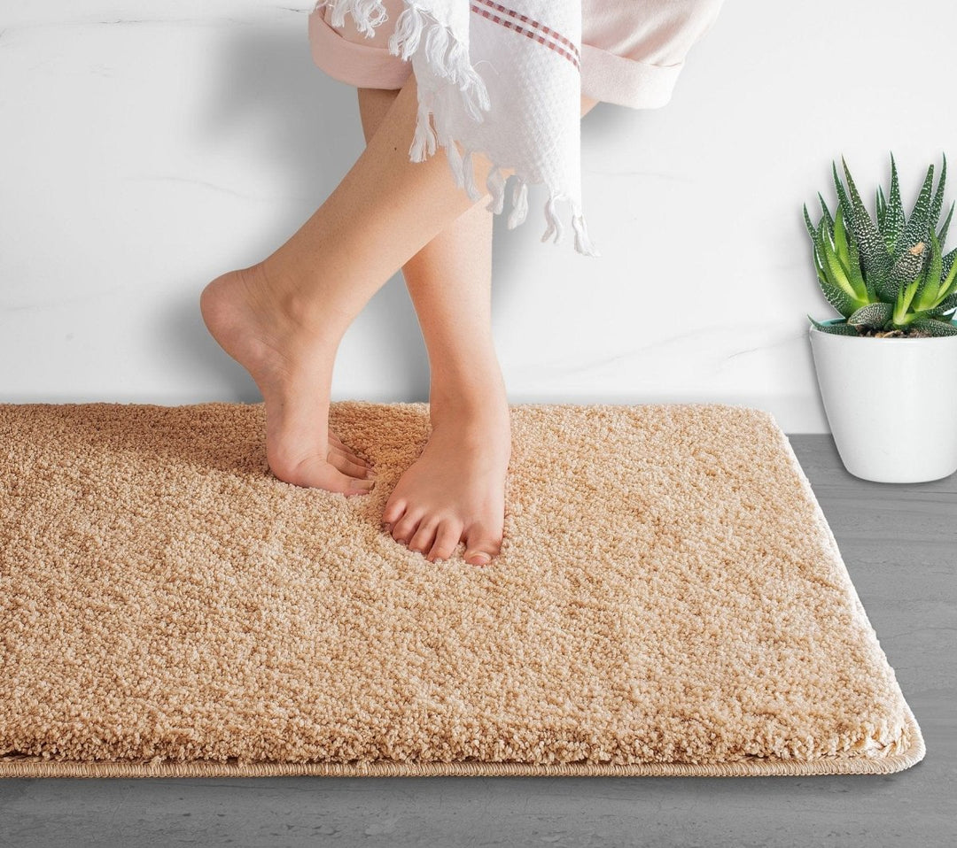 Stornfield | Luxura UltraSoft Bath Mat | Super-absorbent microfiber bathroom rug with anti-slip backing