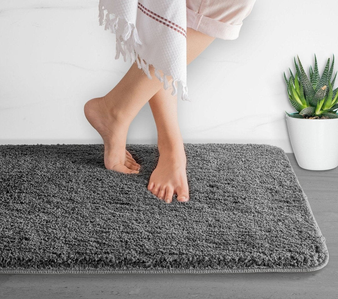 Stornfield | Luxura UltraSoft Bath Mat | Super-absorbent microfiber bathroom rug with anti-slip backing