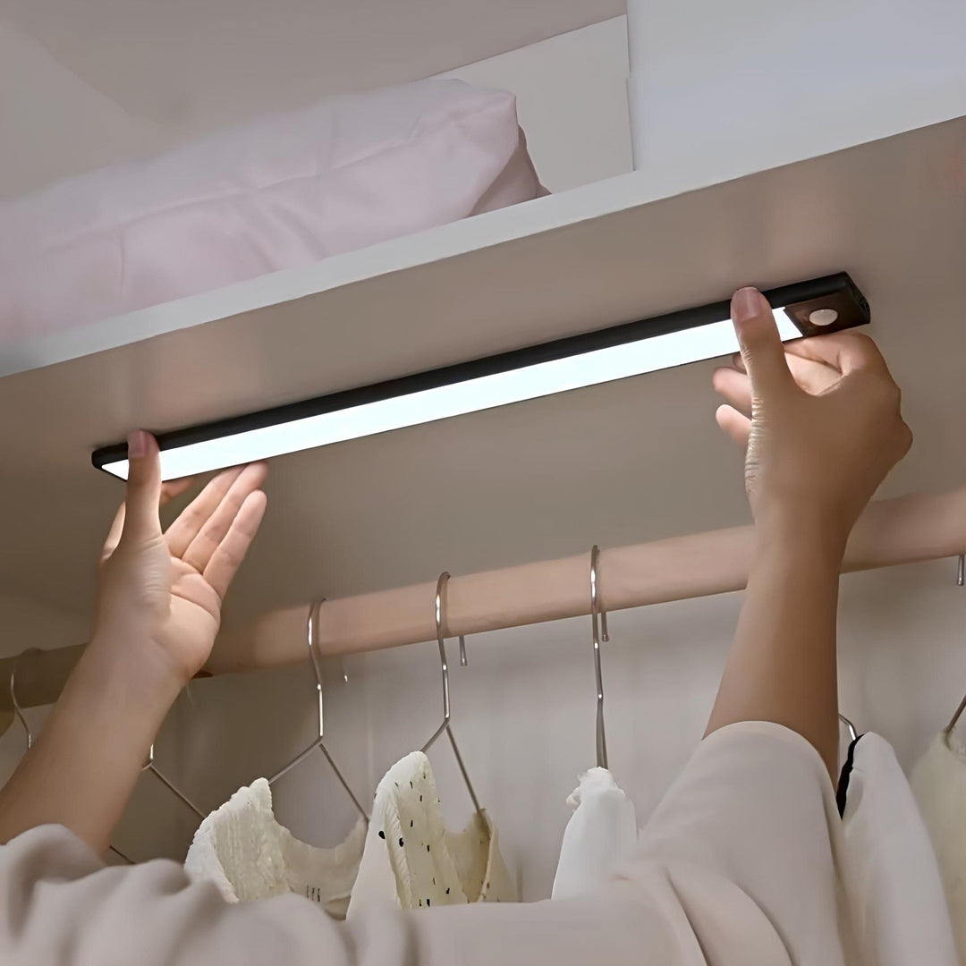 Wireless Motion Sensor Lamp - GlowMotion | Stornfield