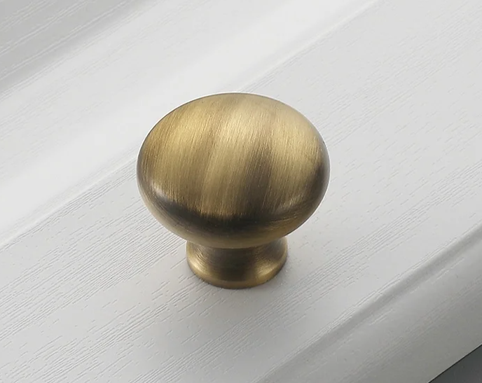 Bronvella ArcRetro Furniture Handle in Antique Copper Stornfield