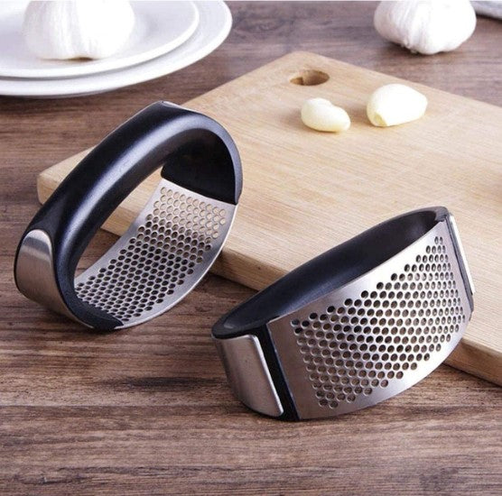 Simple manual garlic press | Stornfield