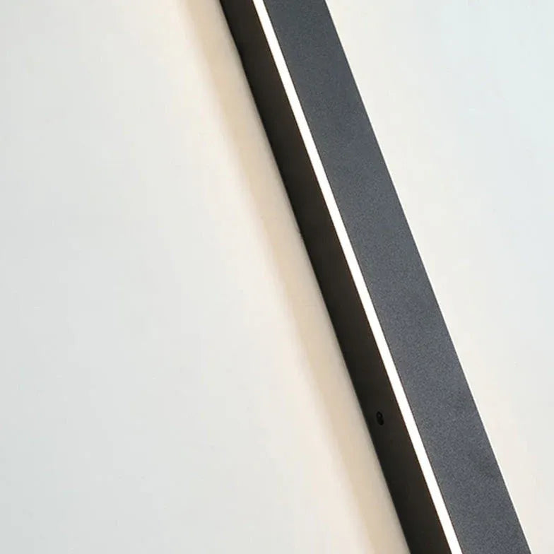 Stornfield | Minimalist Linear Black LED Outdoor Wall Light
